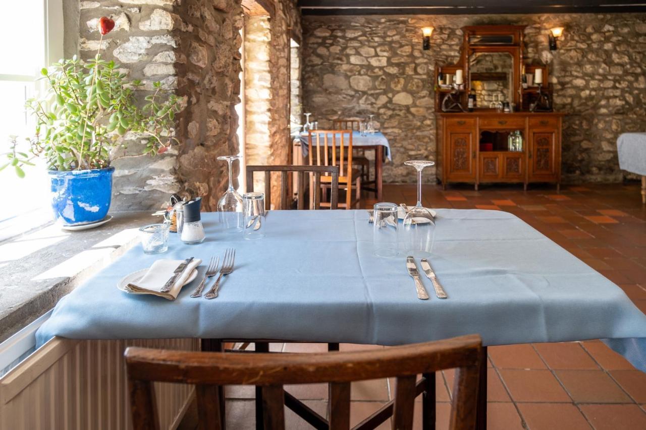 Ty Mawr Country Hotel & Restaurant Carmarthen Eksteriør billede