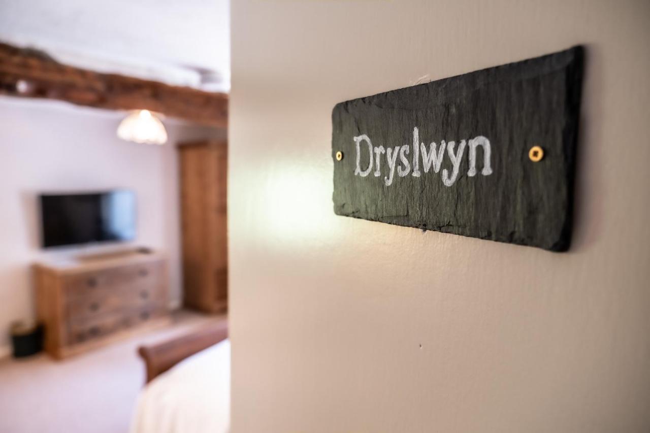 Ty Mawr Country Hotel & Restaurant Carmarthen Eksteriør billede