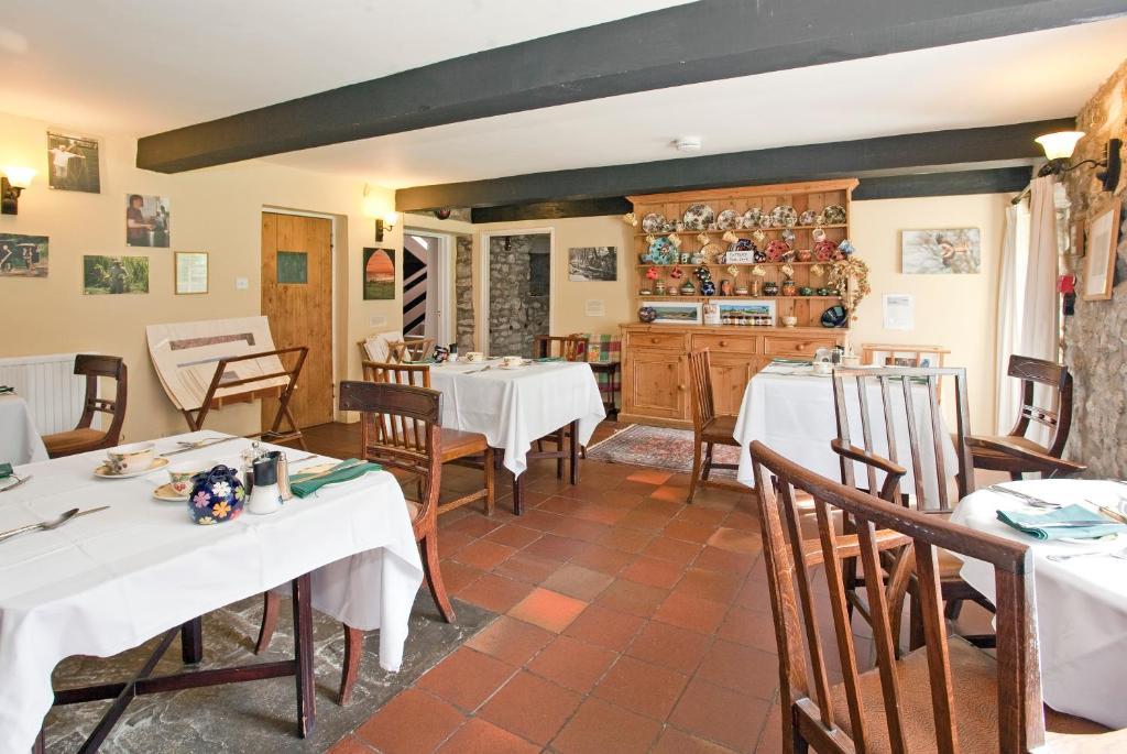 Ty Mawr Country Hotel & Restaurant Carmarthen Eksteriør billede