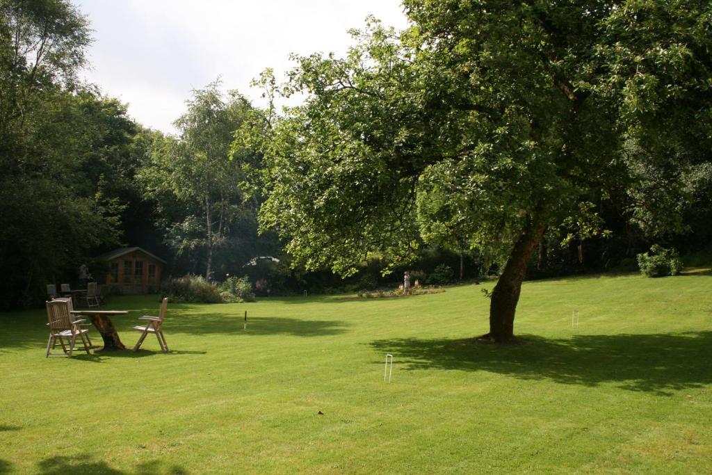 Ty Mawr Country Hotel & Restaurant Carmarthen Eksteriør billede