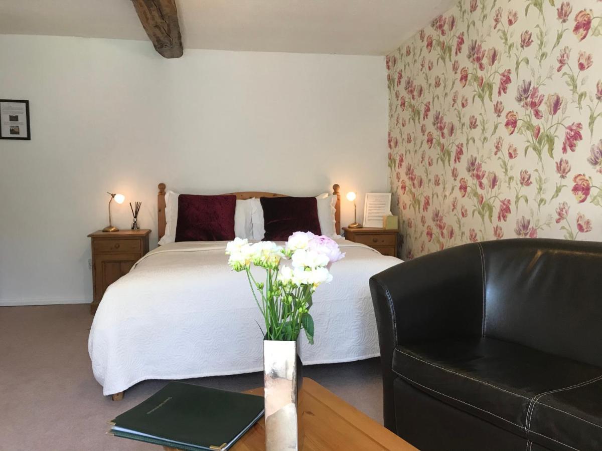 Ty Mawr Country Hotel & Restaurant Carmarthen Eksteriør billede